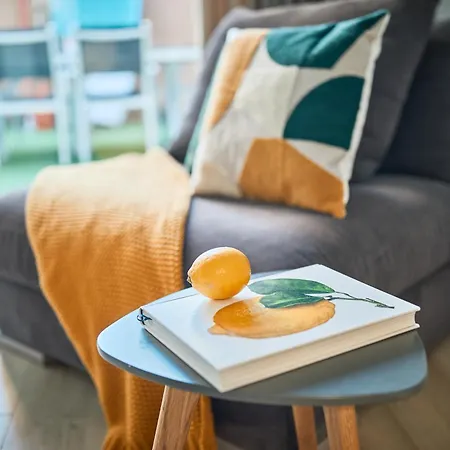 Modern Beachfront - By Welcomely