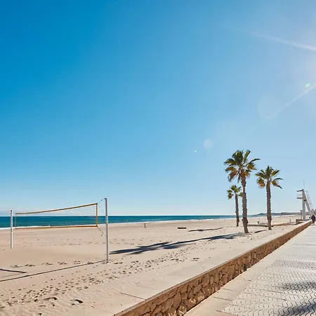 Apartamento Modern Beachfront - By Welcomely