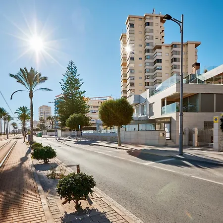 Modern Beachfront - By Welcomely Apartamento *