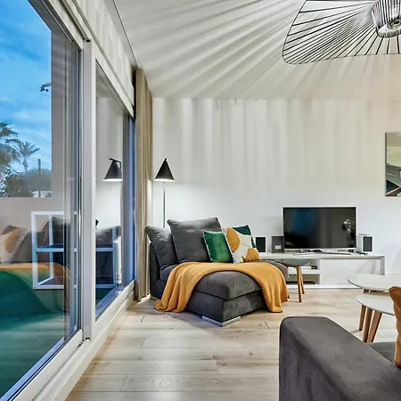 Apartamento Modern Beachfront - By Welcomely *