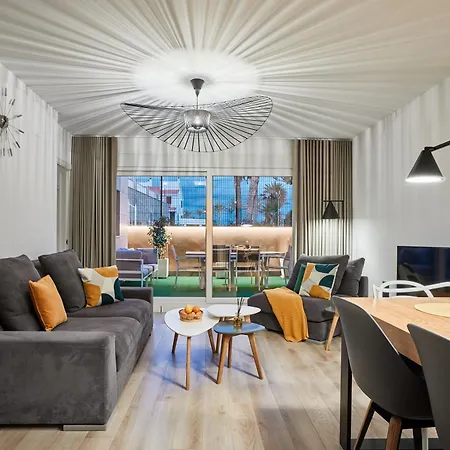 Modern Beachfront Apartment