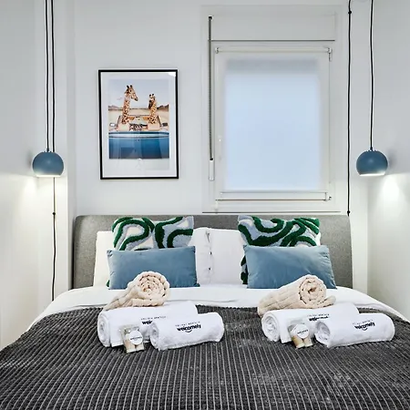 Modern Beachfront - By Welcomely Appartement